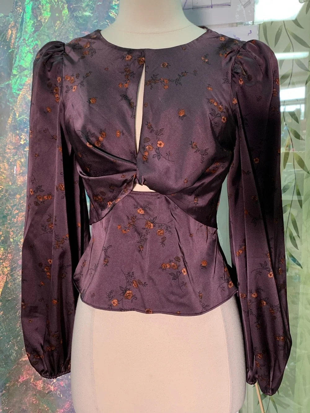 ASTR The Label Womens Bishop Sleeve Twist Floral Top Size XS Floral Peasant Dark